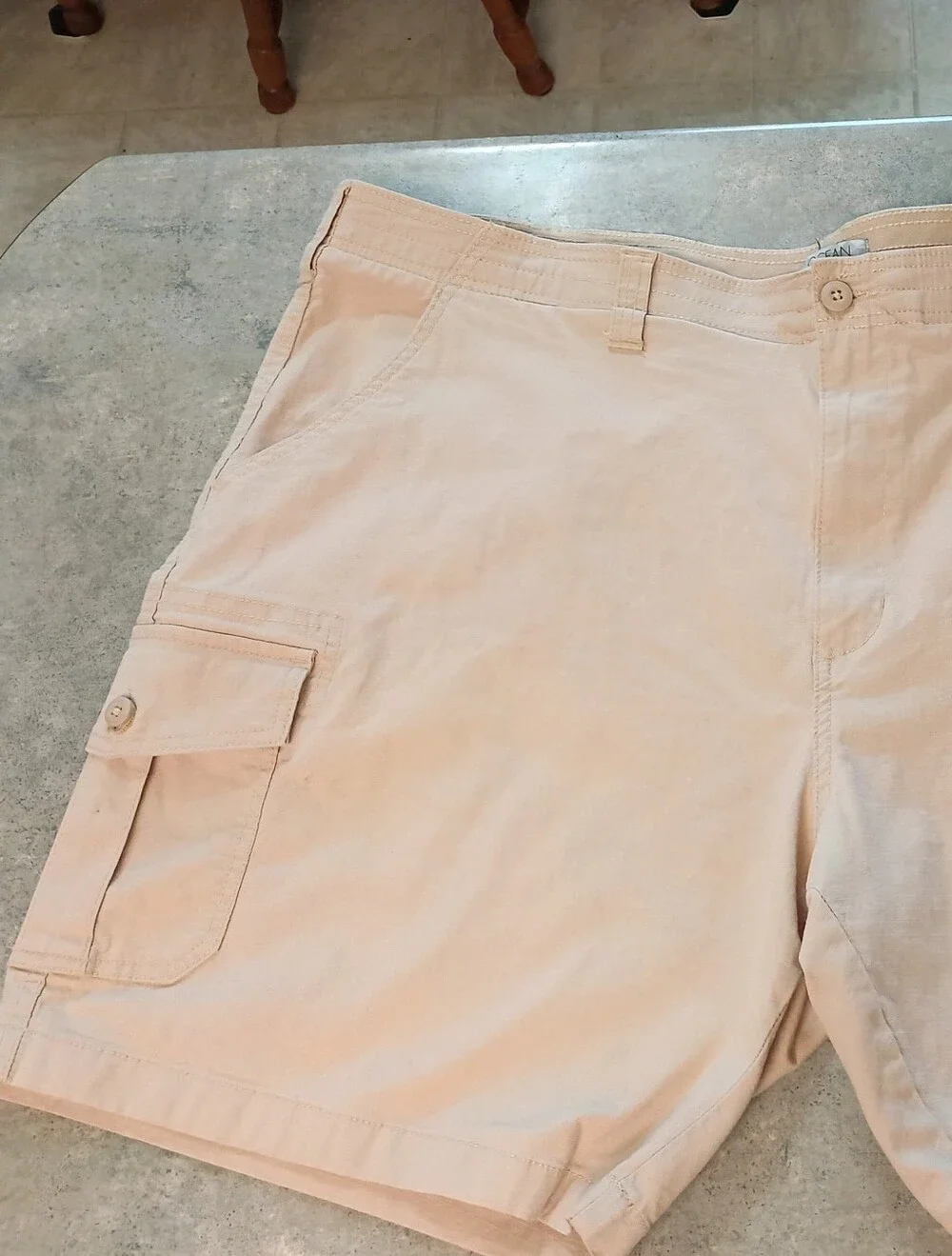 Like New Men's Ocean Coast Khaki Cargo Shorts (46)